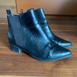Pointy Toe Ankle Boots Wide Fit